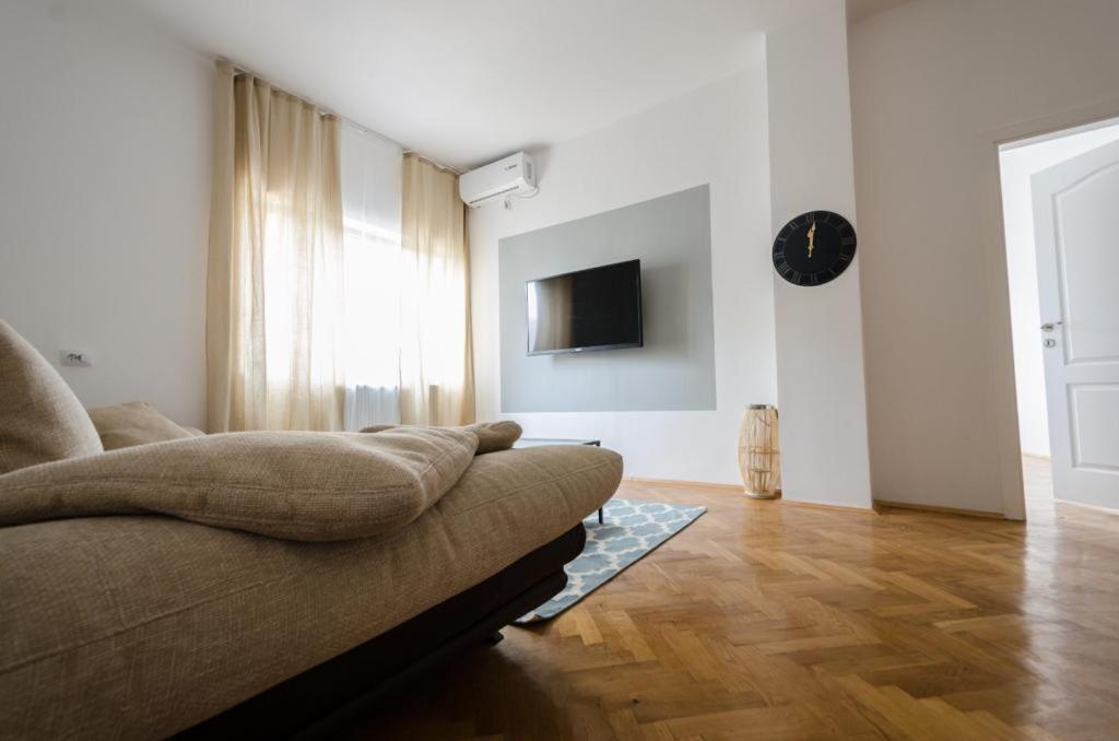 Stylized And Modern Apartment In Bukarest Exteriör bild